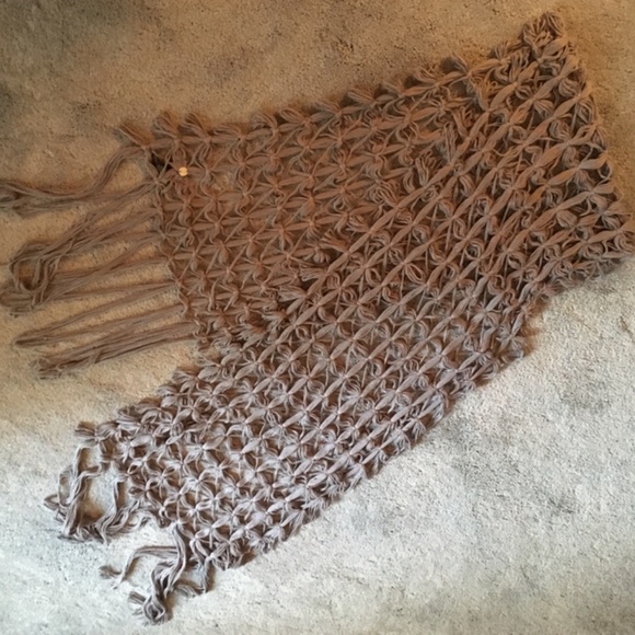 Scarf/Wrap - Picture 2 of 3